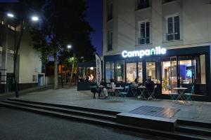 Hotels CAMPANILE PARIS - Clichy Centre : photos des chambres