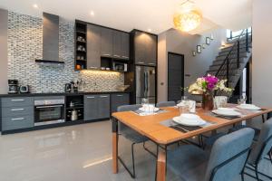 La Belle Pool Villa Phuket - Home Away from HOME