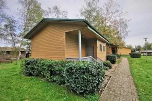 Centrum Żeglarskie Domki Kempingowe - Pucice