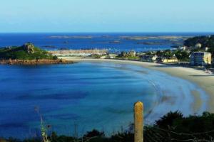 Villas TY SAM BELLE MAISON MODERNE 8 a 10 personnes - PROCHE plages et commerces : photos des chambres