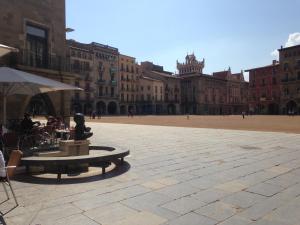 Apartaments Vicus 2 con vistas a la Plaza Mayor de Vic