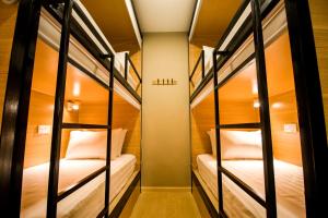 Bed in 4-Bed Mixed Dormitory Room room in Hexa Hotel & Backpackers Bukit Bintang