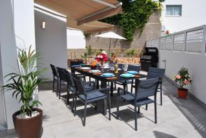 Big Villa Tauro with Private Heated Saltwater Pool & Jacuzzi & BBQ & Game Room & Arcade Games