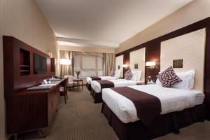 Superior Triple room City or Patio View room in Rua Al Hijrah Hotel