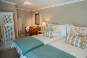 Sneezewood Farm Bed&Breakfast and Self-Catering Cottage