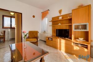 Apartment Sankovic with a private pool