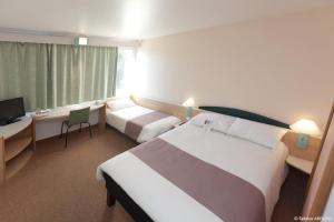 Standard Room with 1 double bed and 1 single bed room in Ibis Alès Centre Ville