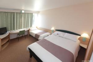 Hotels Ibis Ales Centre Ville : Chambre Standard avec 1 Lit Double et 1 Lit Simple