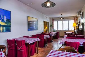 Hotels Au Saint Roch - Hotel et Jardin : photos des chambres