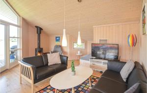 Nice Home In Væggerløse With Sauna