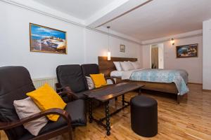 INES APARTMENTS