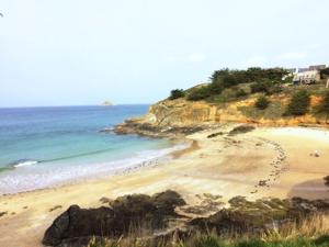 Maisons de vacances Gite - Le Green - Maison avec Terrasse dans parc avec piscine proche plages et Golf : photos des chambres