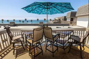 Penthouse Condo w/ Panoramic Ocean Views at Beach Resort - Oceanside