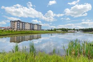 Devonian Hotel and Suites