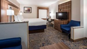King Room with Sofa Bed room in Best Western Plus Kansas City Airport - KCI East