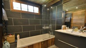 Chalets Chalet les Marmottes : photos des chambres