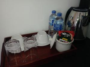 Queens Airport Residence