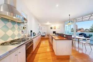 Coastal Penthouse at Coogee Beach - Sidney