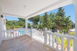 Elegant Classic Villa close to Nikki beach