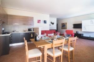 Villa Imelda, panoramic apartments with Lake Garda views