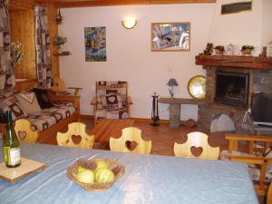 Chalets Chalet les Gentianes : Chalet (9 Personnes)