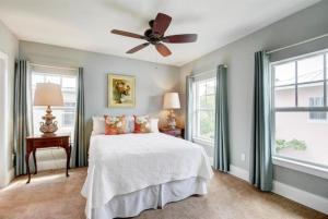 Southern Comfort Great Location! Villa