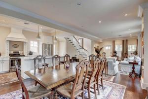 Southern Comfort Great Location! Villa