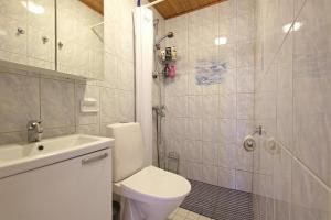 Idyllic central wooden house apartment