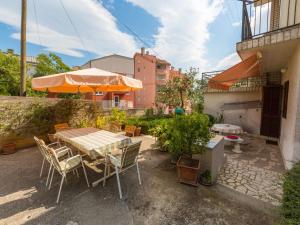 Apartment DARINKA 1 