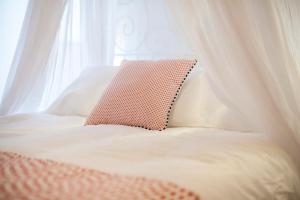 Alfama Charming Apt with 2 Free Bikes By TimeCooler