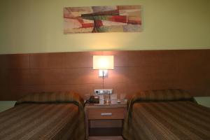 Triple Room room in Hotel 4C Puerta Europa