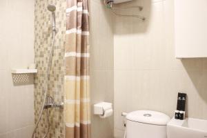 Luxurious Studio Room Grand Asia Afrika Apartment By Travelio