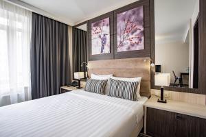 Queen Room - Non-Smoking room in Ramada Hotel & Suites by Wyndham Novosibirsk Zhukovka