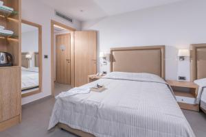 Two-Bedroom Junior Suite room in Cactus Beach