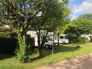 Campings Camping Les Carolins : photos des chambres