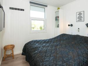 6 person holiday home in Hejls