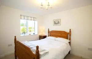 PERFECT BUSINESS ACCOMMODATION at SIDINGS FARM - Luxury Cottage Accommodation - Fully equipped & Self Catering - Sutton