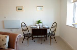 PERFECT BUSINESS ACCOMMODATION at SIDINGS FARM - Luxury Cottage Accommodation - Fully equipped & Self Catering