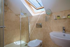 Dartmouth Green Lodges