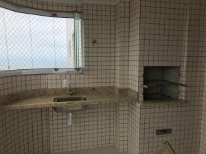 Apto com vista para o Mar, 2 vagas de garagem e churrasqueira na varanda