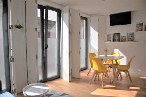 NEW! Colorful and central (9 min-walk to main station)