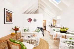 Motu Beachfront Art Villas - Vaimaanga