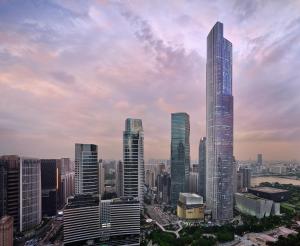 Rosewood Guangzhou, enjoy free shuttle bus service between the hotel and the Canton Fair Complex during the Canton Fair