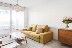 Beautiful apartment with terrace near the beach