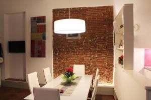 Casa Nausicaa, piano terra nel cuore della città con aria condizionata