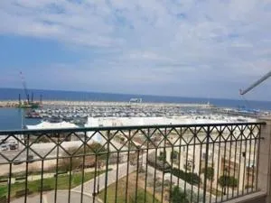 Unique Sea View Apartment - 亚实基伦