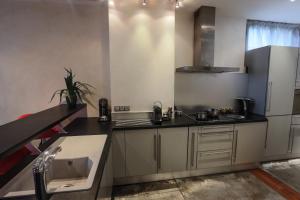 Appartements Residence du Louvre - Apartments - Prime location Palais & Croisette - Luxury Stay by LRA Cannes : photos des chambres