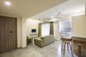 Floressa Randa Business Hotel