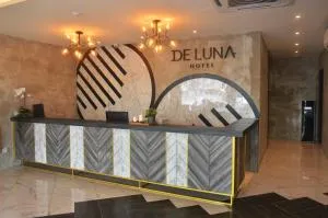 De Luna Hotel Sri Petaling - 史里肯邦安