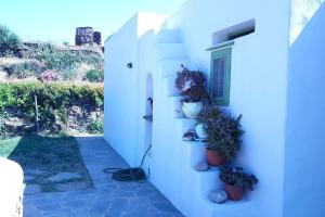 Artistic Cycladic Residence with spectacular panoramic view